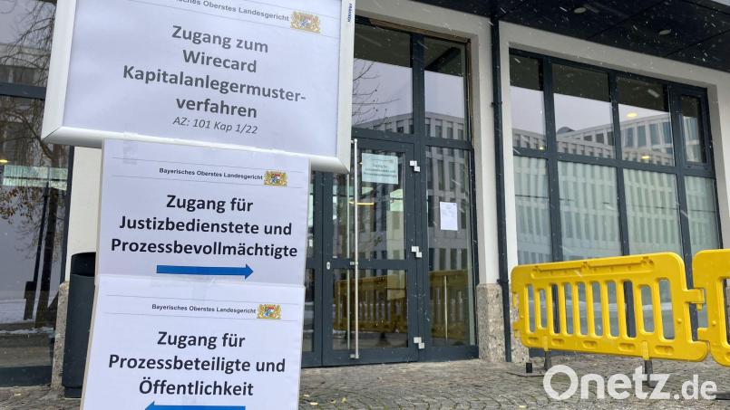 Hinweisschilder zur mündlichen Verhandlung im Münchner Wirecard-Musterverfahren im vergangenen Herbst. Nun will das Gericht eine erste Entscheidung verkünden. Bild: Carsten Hoefer/epa Scanpix Sweden/dpa
