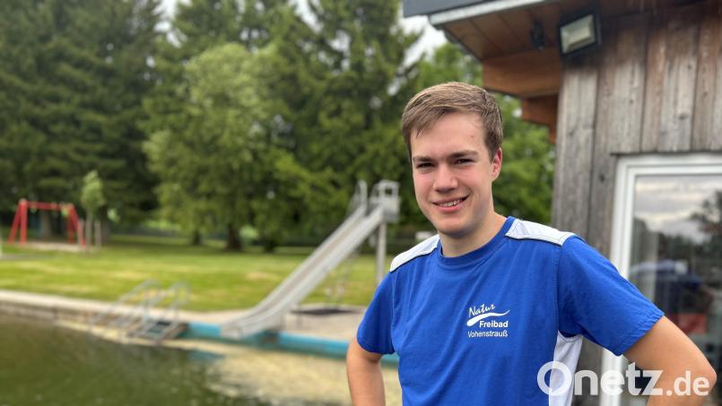 Kilian Koller wird den Sommer über die Badeaufsicht im Naturbad Vohenstrauß übernehmen. Der 19-jährige Wasserwachtler aus Waldau muss vorher noch die mündliche Abiturprüfung am Kepler-Gymnasium in Weiden über die Bühne bringen. Bild: ck