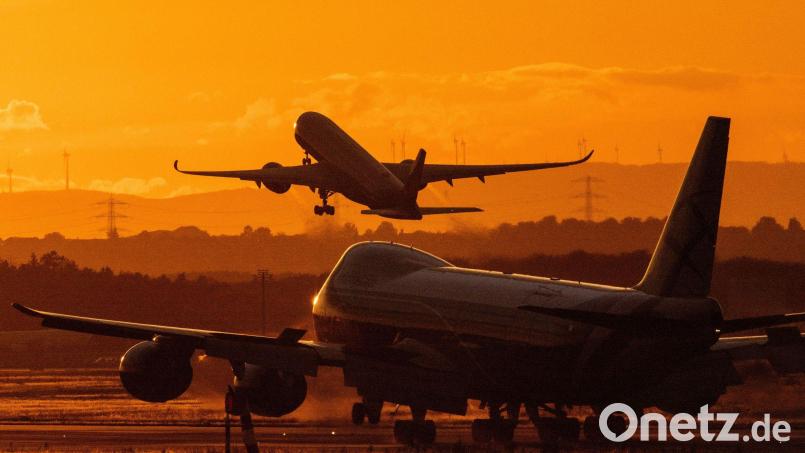 Der Bundestag hat der Senkung der Flugticketsteuer zugestimmt (Archivbild) Bild: Boris Roessler/dpa