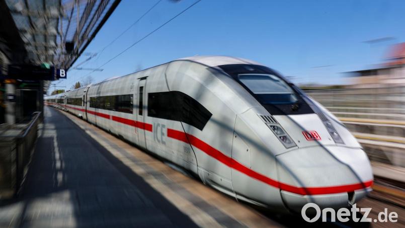 Am Pfingstwochenende erwartet die Bahn viele Fahrgäste in ihren Zügen. (Archivbild) Bild: Jan Woitas/dpa