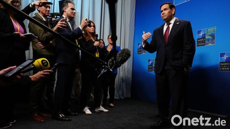 Hat bei seinen Nato-Verbündeten um Unterstützung für einen „Plan B“ zur Öffnung der Straße von Hormus geworben - US-Außenminister Marco Rubio. Bild: Julia Demaree Nikhinson/Pool AP/AP/dpa