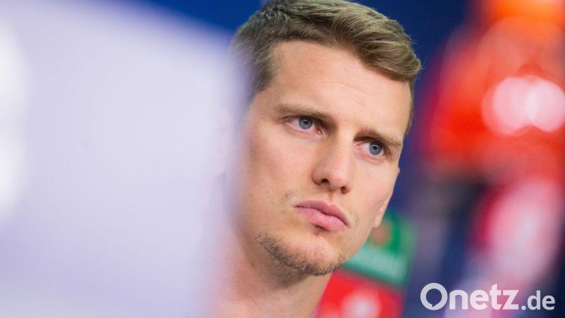 Ex-Bundesliga-Profi Lars Bender heuert im Nachwuchs des FC Bayern an. (Archivbild) Bild: Rolf Vennenbernd/dpa