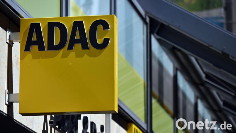 Auf Mitglieder des ADAC kommen zum Jahreswechsel höhere Beiträge zu. (Symbolbild) Bild: Martin Schutt/dpa