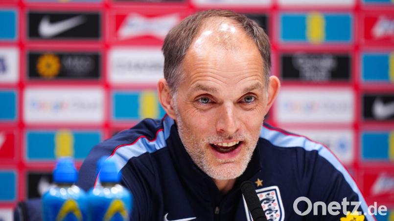 Die englische Nationalmannschaft von Trainer Thomas Tuchel präsentierte die WM-Nominierung mit Unterstützung der Beatles. Bild: Bradley Collyer/PA Wire/dpa
