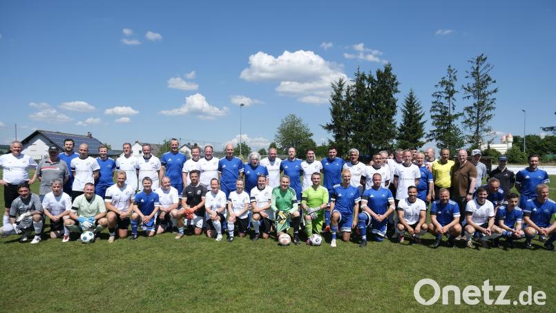 Der FC Sternstunden und eine Auswahl des TSV Kümmersbruck traten auf dem Kümmersbrucker Sportgelände gegeneinander an. Bild: gsp