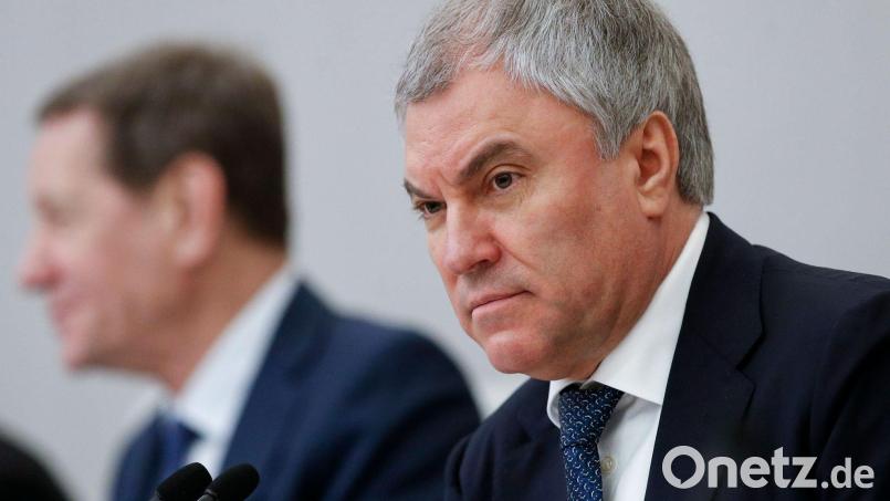 Russlands Parlamentschef Wjatscheslaw Wolodin droht der Ukraine mit Massenvernichtungswaffen. (Archivbild) Bild: -/AP/dpa