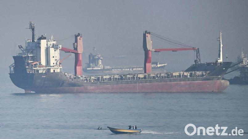 Die Erholung der Lieferketten komme nicht über Nacht, sondern werde Monate dauern, sagt Top-Chemiemanager Rainer Seele. Bild: -/kyodo/dpa