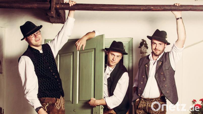Das Trio Schleudergang tritt beim Jubiläum der Blaskapelle St. Ägidius auf. Bild: FotoArt Andrea Bauer