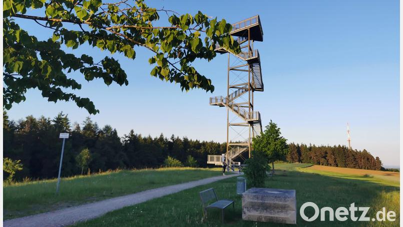 Der Aussichtsturm am Kitschenrain ist ein beliebtest Ausflugsziel. Nach und nach soll der Ort mit kleinen Maßnahmen attraktiver werden. Bild: hzi