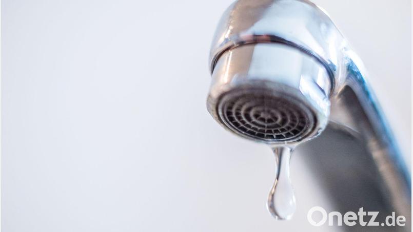 In Brudersdorf und einigen Ortsteilen von Schmidgaden wird am Dienstag, 2. Juni, das Wasser abgestellt. Bild: Lino Mirgeler/dpa
