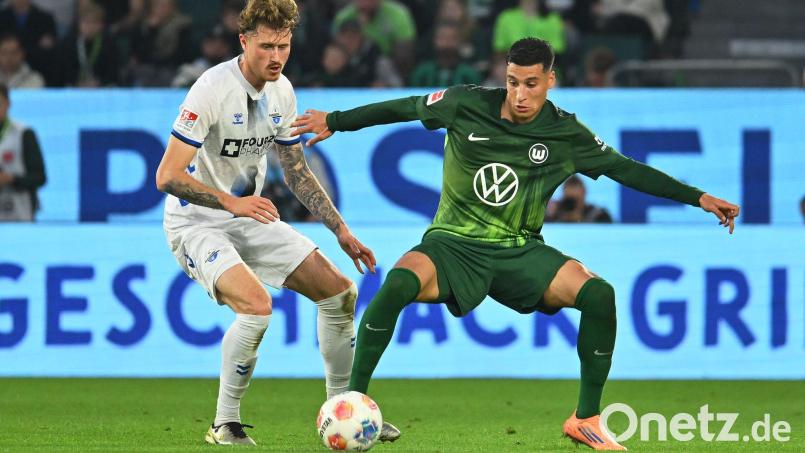 Calvin Brackelmann sicherte dem SC Paderborn mit dem Bundesliga-Aufstieg - nun wechselt er nach Augsburg. Bild: Swen Pförtner/dpa
