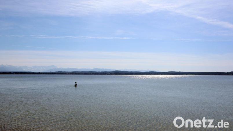 Die Frau wurde aus dem Starnberger See gerettet. (Symbolbild) Bild: Karl-Josef Hildenbrand/dpa