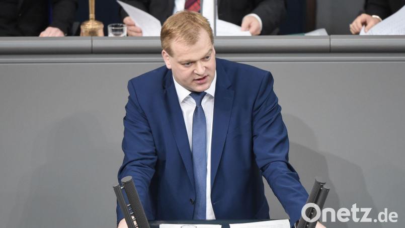 Stegemann hatte erst vor wenigen Tagen in der Debatte über Pflegekosten mit der Forderung Aufsehen erregt, dass auch Wohneigentum herangezogen werden sollte. (Archivbild) Bild: Christophe Gateau/dpa