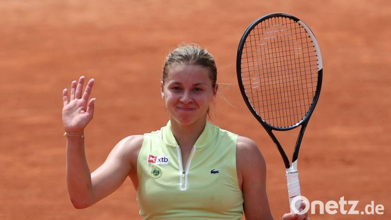 Maja Chwalinska hat bei den French Open plötzlich ein Problem - aber kein sportliches. Bild: Marcin Cholewinski/ZUMA Press Wire/dpa