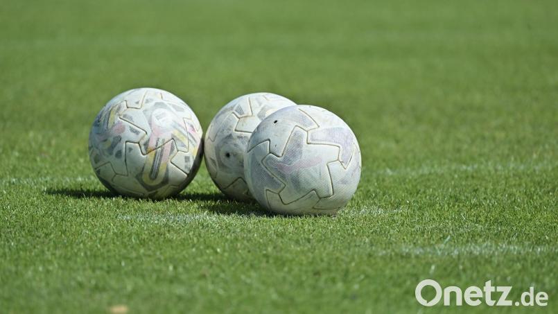 Während in der spielfreien Zeit die Bälle ruhen, meldet die SpVgg Bayreuth die Verpflichtung eines Innenverteidigers. Bild: Hubert Ziegler
