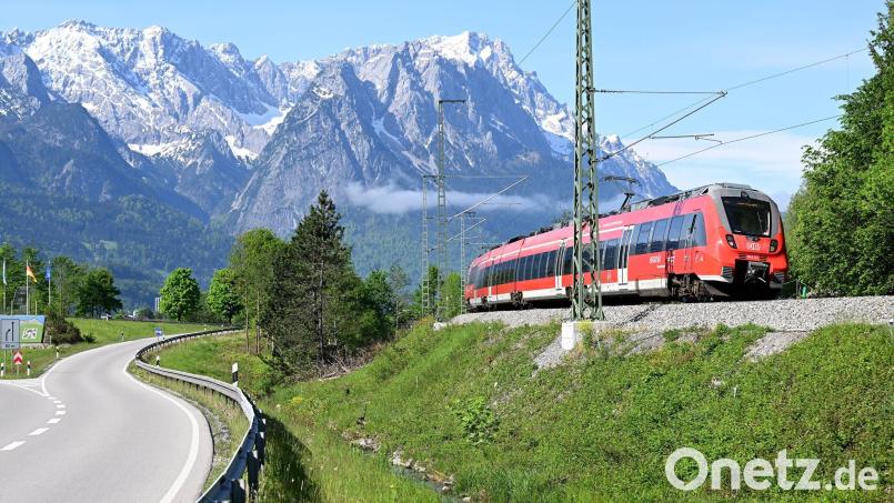 Die Züge der Werdenfelsbahn bleiben im Juni zeitweise im Depot. (Symbolbild) Bild: Angelika Warmuth/dpa