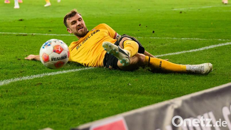 Lars Bünning von Dynamo Dresden musste sich einer Hirn-Operation unterziehen und fällt lange aus. (Archivbild) Bild: Robert Michael/dpa