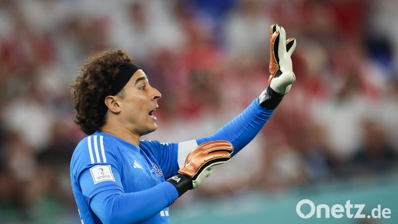 Mit 40 Jahren zur sechsten WM: Mexikos Guillermo Ochoa. (Archivbild) Bild: Christian Charisius/dpa