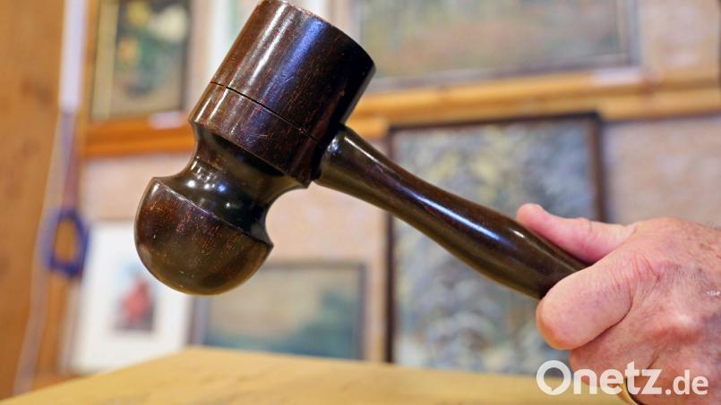 In einer Auktion im Juni soll ein wertvoller Miro unter den Hammer kommen. (Symboldbild) Bild: Bernd Wüstneck/dpa-Zentralbild/dpa