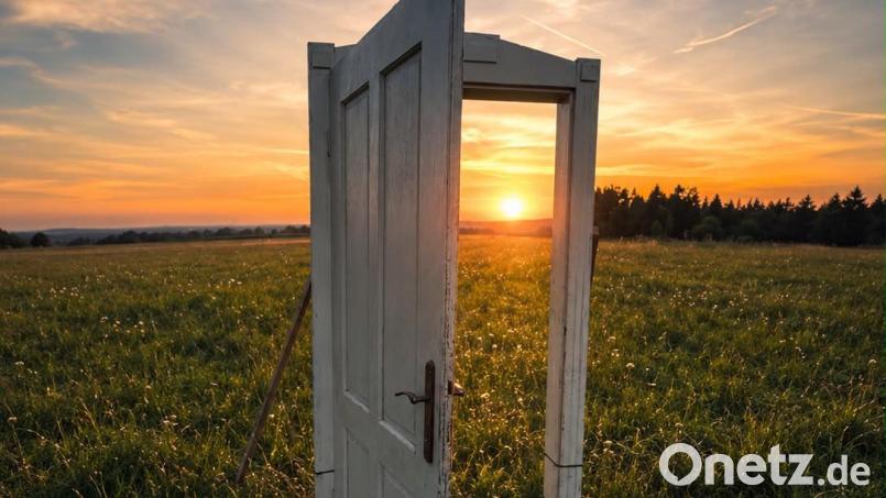 Die Tschechen lassen den Sommer rein: Das Bild ist bei einer Kunstinstallation nahe Tachov entstanden, natürlich mitten in der freien Natur. Bild: Pavel Vrkoč