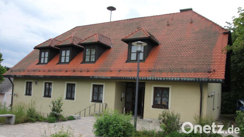 Das Rathaus der Gemeinde Ebnath. Der Gemeinderat hat in seiner Sitzung die Ausschüsse besetzt. Bild: Konrad Rosner