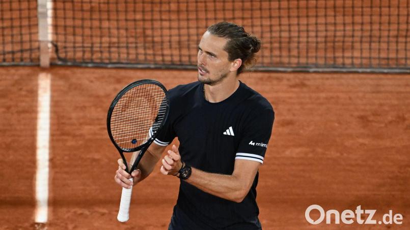 Alexander Zverev wird in Paris auch von seiner Oma begleitet. Bild: Emma Da Silva/AP/dpa