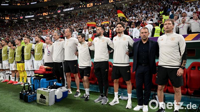 Ein Bild aus der Vergangenheit: Bei der WM 2026 will die FIFA die Ersatzspieler auch auf dem Platz sehen. (Archiv-Foto) Bild: Federico Gambarini/dpa