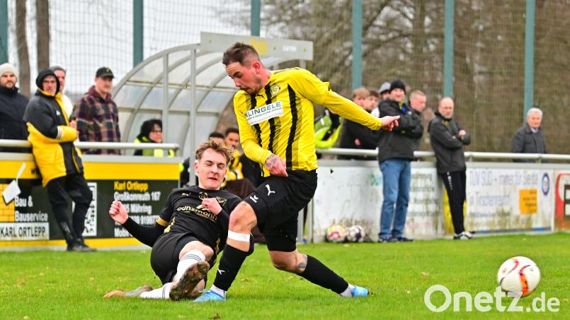 Daniel Tesar (vorne) wechselt vom SV Poppenreuth zur SpVgg Trabitz. Bild: tsc