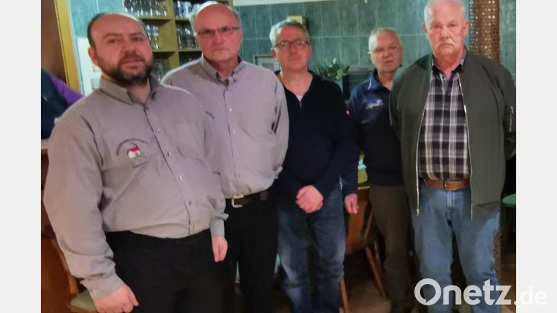 Bei den Vorstandswahlen im März wurden Robert Hantzsch (links) zum Vorsitzenden und Peter Renger (Zweiter von links) zum Kassier gewählt. Beide kündigen an, dass sie aufhören wollen. Archivbild: Karl Ziegler