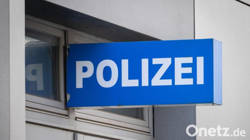 Der 13-Jährige wurde vom Jugendamt in Obhut genommen. (Symbolbild) Bild: Soeren Stache/dpa