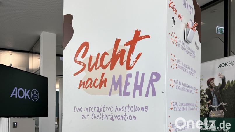 Das Jugendzentrum Weiden und die AOK Nordoberpfalz haben eine interaktive Ausstellung zur Suchtprävention mit dem Thema „Sucht nach Mehr“ gestaltet. Bild: AOK Weiden