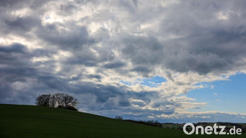 Das Wetter in den kommenden Tagen zeigt sich unbeständig. (Symbolbild) Bild: Jan Woitas/dpa