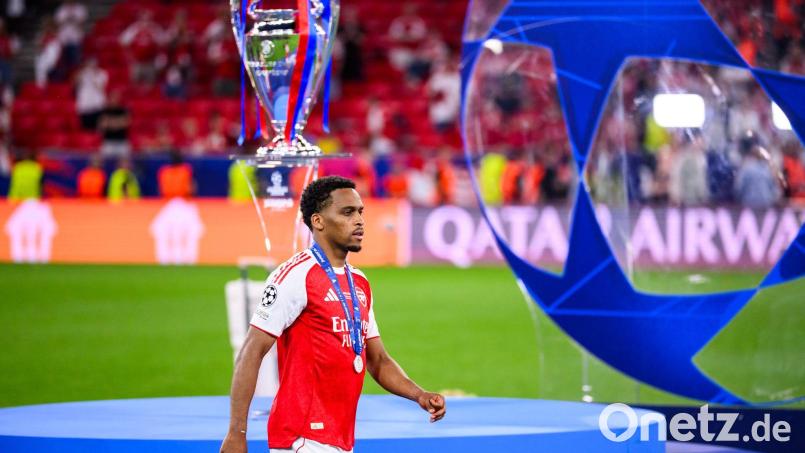 Vor gut einer Woche hatte Jurrien Timber noch das Champions-League-Finale bestritten. (Archivbild) Bild: Tom Weller/dpa
