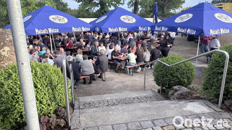Zur Dorfkirwa in Schwarzenreuth kamen viele Besucher. Bild: exa