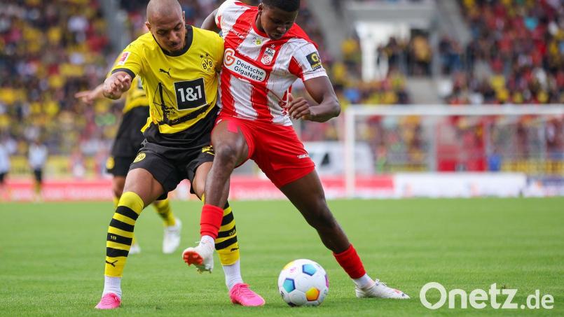 Sidny Lopes Cabral im Trikot von Rot-Weiß Erfurt (r). Der WM Spieler der Kapverden wechselt von Benfica Lissabon zu Trabzonspor. Bild: Jan Woitas/dpa
