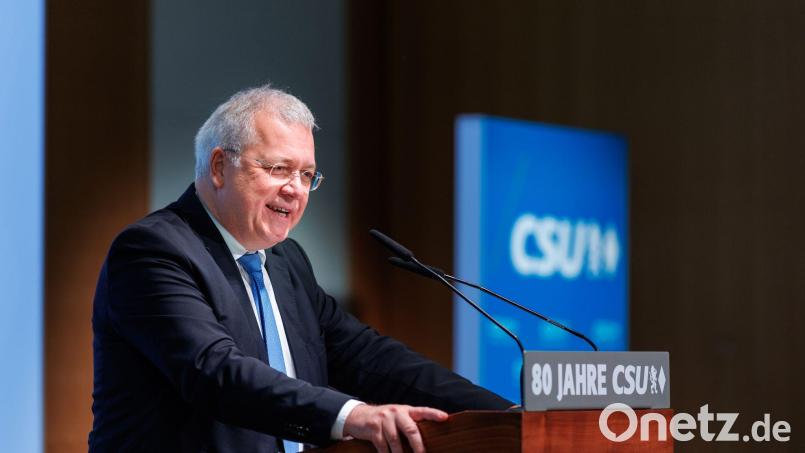Markus Ferber gibt sein Amt als Vorsitzender der Hanns-Seidel-Stiftung ab. (Archivbild) Bild: Matthias Balk/dpa