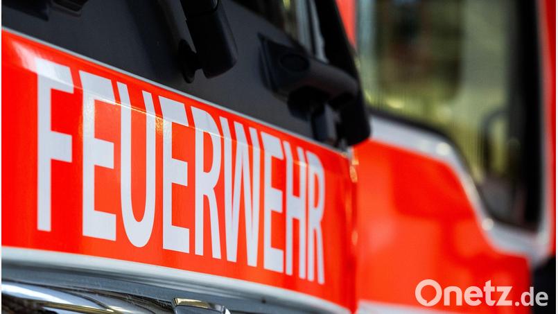Das Untergeschoss brannte, als die Feuerwehr eintraf. (Symbolbild) Bild: Soeren Stache/dpa