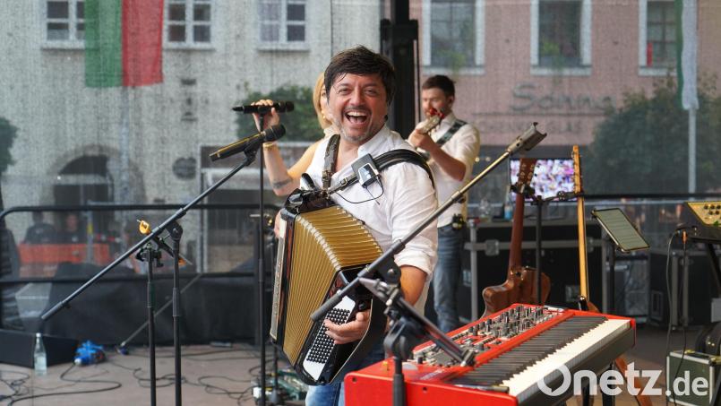 Pino Barone und Band treten erstmals bei den Weidener Sommerserenaden auf. Archivbild: mcl