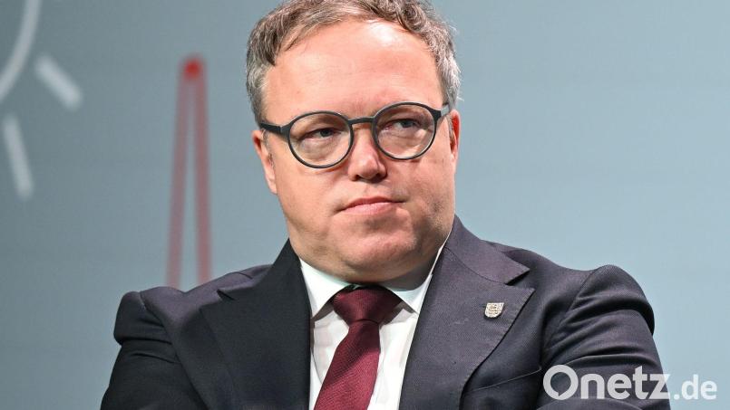 Wurden mehrere Reden und Gastbeiträge von Thüringens Ministerpräsident Mario Voigt (CDU) mit Hilfe von Künstlicher Intelligenz (KI) erstellt? (Archivbild) Bild: David Hammersen/dpa