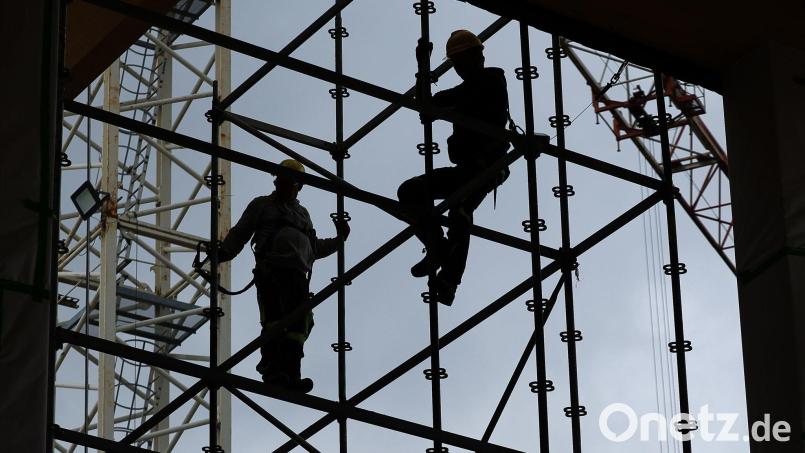 Die Baubranche verweist auf eine „Wohnungslücke“ von mehreren hunderttausend Einheiten. (Symbolfoto) Bild: Jan Woitas/dpa