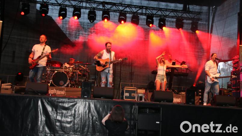 An vergangenen Großveranstaltungen in Grafenwöhr war stets die Band "Highline" zu Gast. Für das Bürgerfest 2027 denkt der Kulturausschuss über einen Wechsel nach. Archivbild: Stefan Neidl