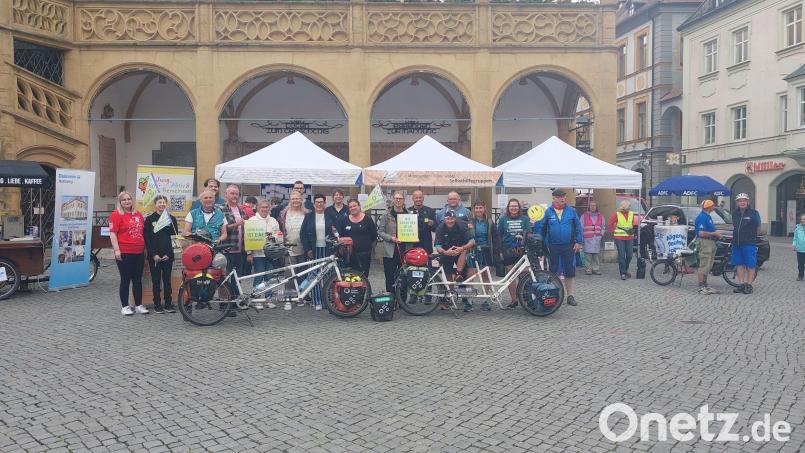 Die Mut-Tour 2026 hat in dieser Woche auch in Amberg Station gemacht. Seit 2012 setzt sich die Initiative für mehr Austausch und Zusammenhalt von Menschen mit psychischen Erkrankungen ein. Bild: M. Schmidt