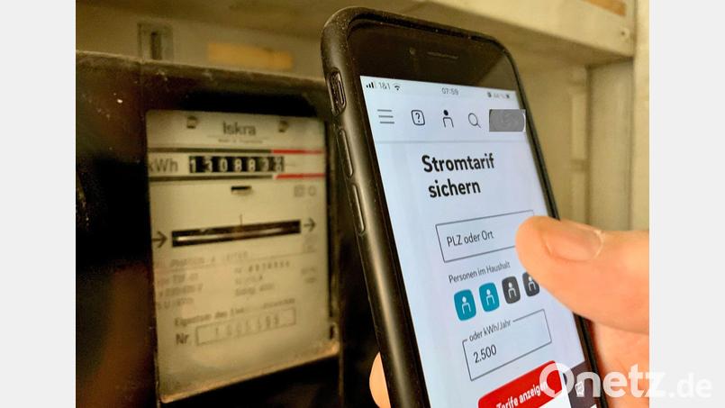 Ein Haustürwerber klingelt bei einer Weidenerin und möchte sie zu einem neuen Stromvertrag überreden. Der Frau kommt die Sache seltsam vor. Archivbild: Gabi Schönberger