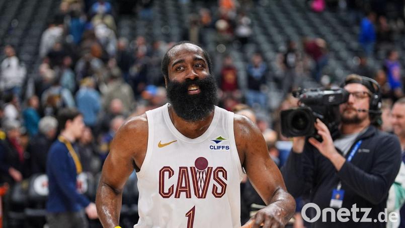 Basketballer James Harden wurde übereinstimmenden Medienberichten zufolge in Houston festgenommen. (Archivbild) Bild: David Zalubowski/AP/dpa