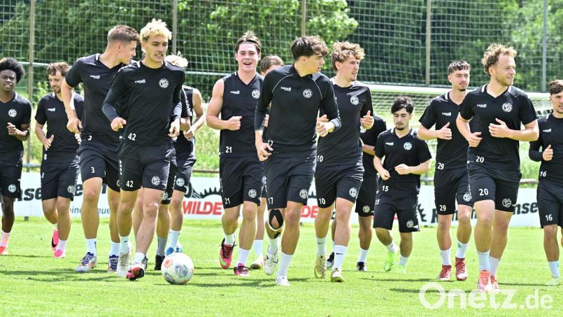 Sie laufen wieder: bei der DJK Gebenbach war am Samstag Trainingsauftakt. Bild: Hubert Ziegler