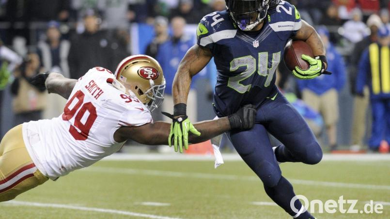 Aldon Smith (links) war ein guter Verteidiger für die San Francisco 49ers. (Archivfoto) Bild: picture alliance / dpa