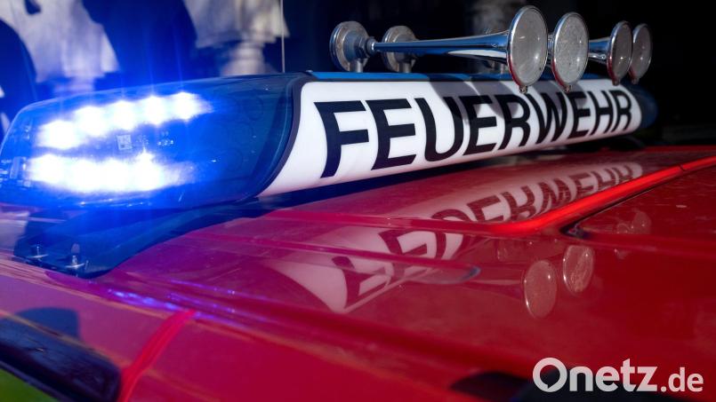 Die Feuerwehr rückte am späten Samstagabend aus. (Symbolbild) Bild: Sven Hoppe/dpa