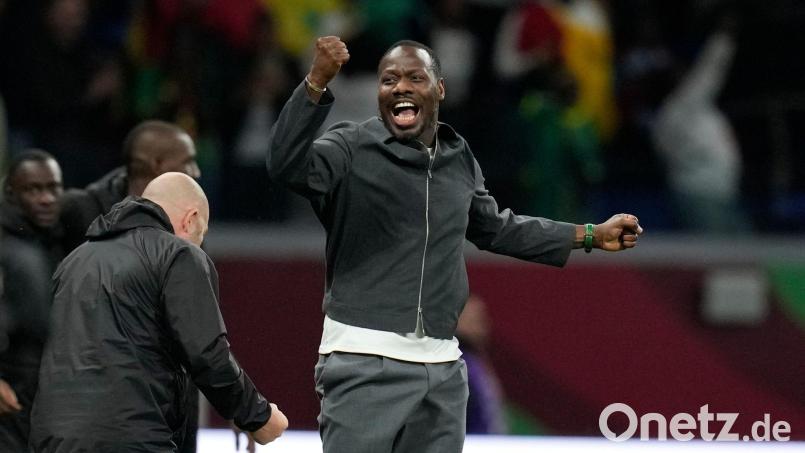Pape Thiaw und seine Senegalesen sind heiß auf das Duell mit Frankreich. (Archivbild) Bild: Themba Hadebe/AP/dpa