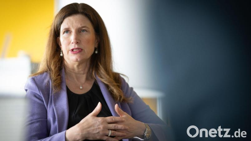 Commerzbank-Chefin Bettina Orlopp erklärt, wie sie eine Übernahme durch die Unicredit abwehren will. Bild: Boris Roessler/dpa