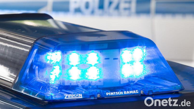 Ein Radfahrer ist am Loisachufer bei Garmisch-Partenkirchen tödlich verunglückt. (Symbolbild) Bild: Friso Gentsch/dpa
